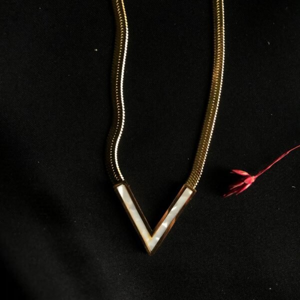 V  shaped Locket